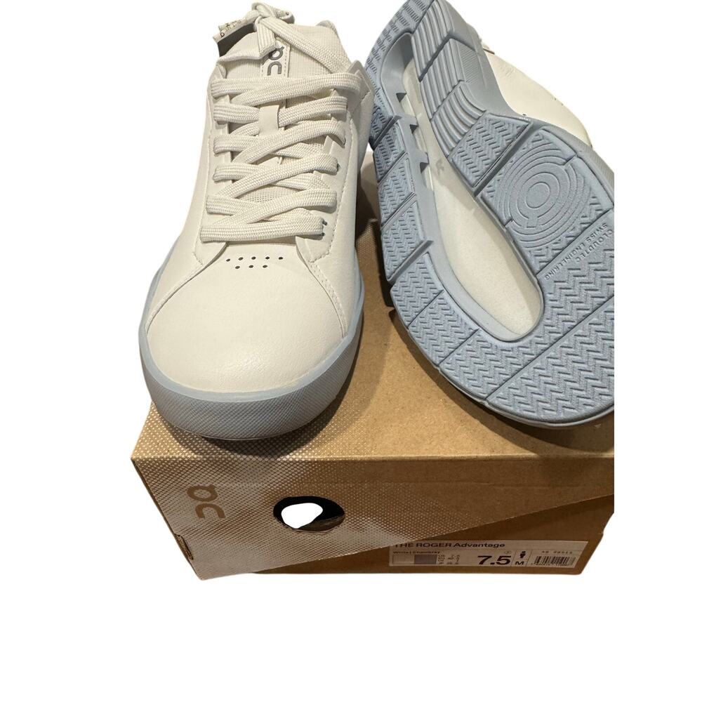 On Running THE ROGER Advantage White/Chambray Leather Sneakers Men Size 7.5 NEW